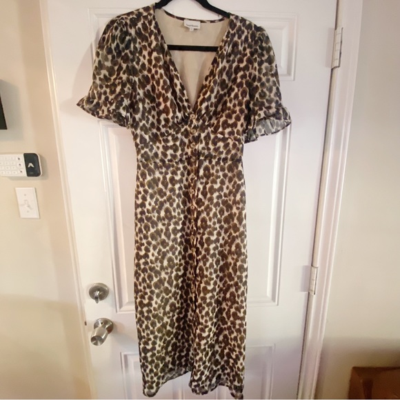 Heartloom leopard print button up midi dress - Picture 2 of 6